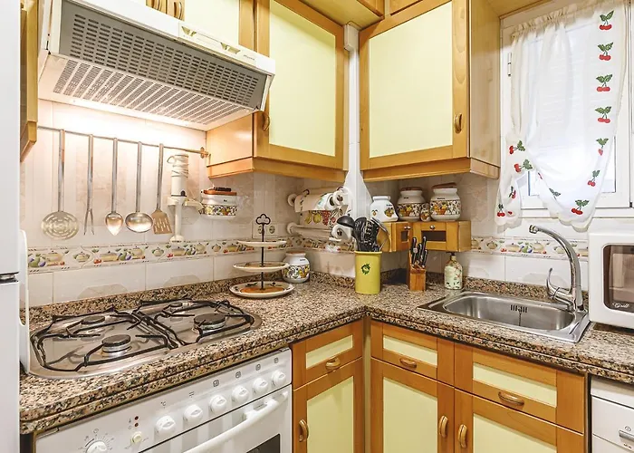 Regina Apartment In Playa San Juan With Ac And Pool